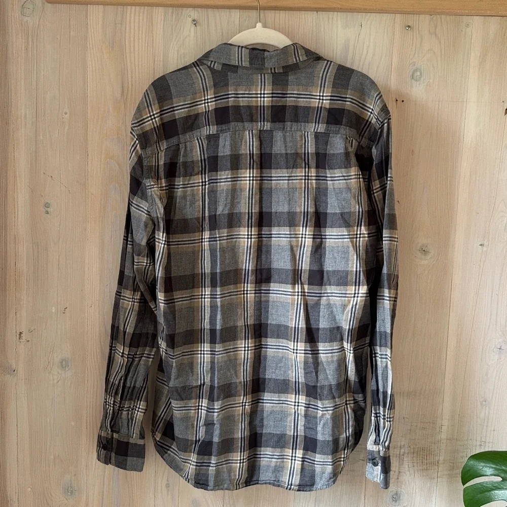 American Eagle Men’s Flannel Plaid Button Down Shirt Size M